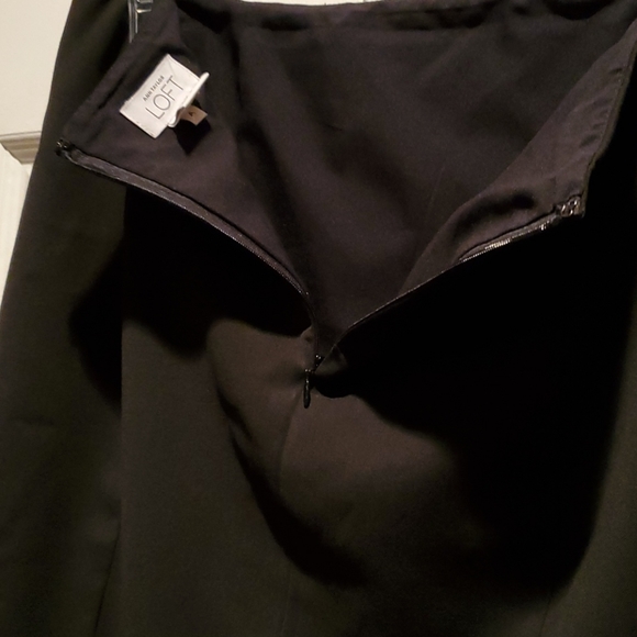 Ann Taylor Loft, black skirt. Sz 12 - Picture 3 of 5
